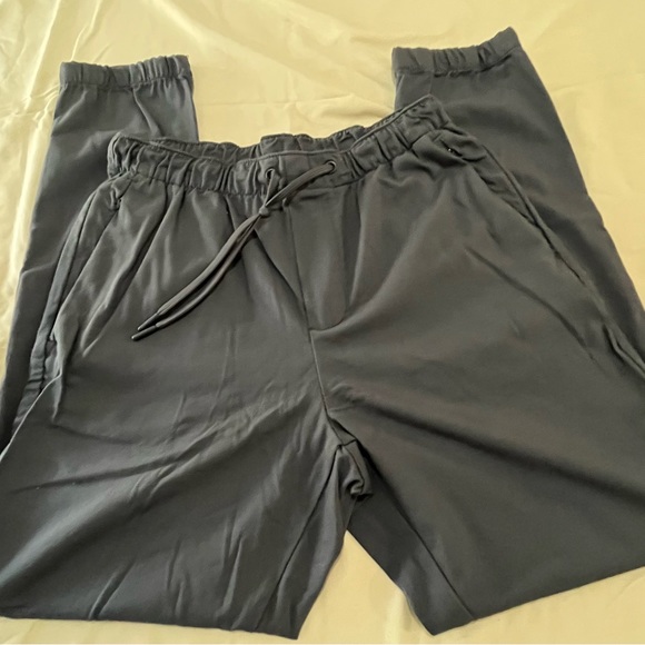 Calvin Klein Move 360 Woven Joggers - Picture 10 of 10